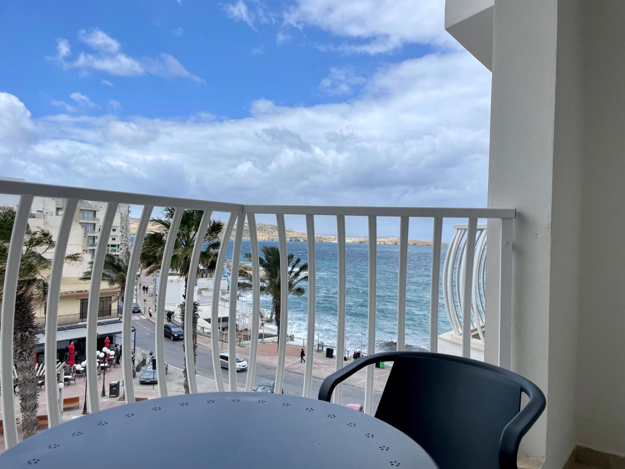 Bugibba Square Seafront Lux Apartments By Holi St. Paul's Bay Exterior photo