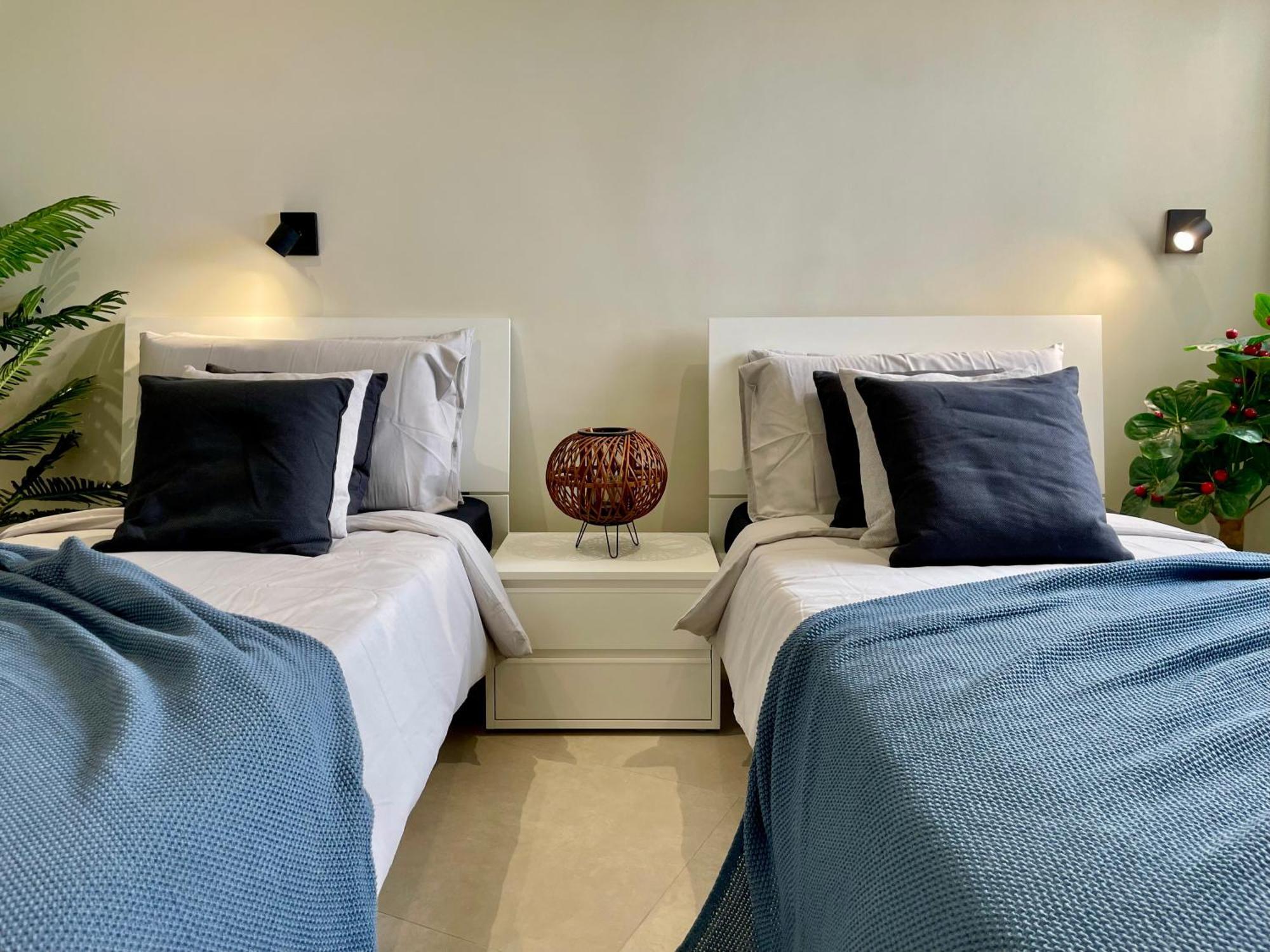 Bugibba Square Seafront Lux Apartments By Holi St. Paul's Bay Exterior photo