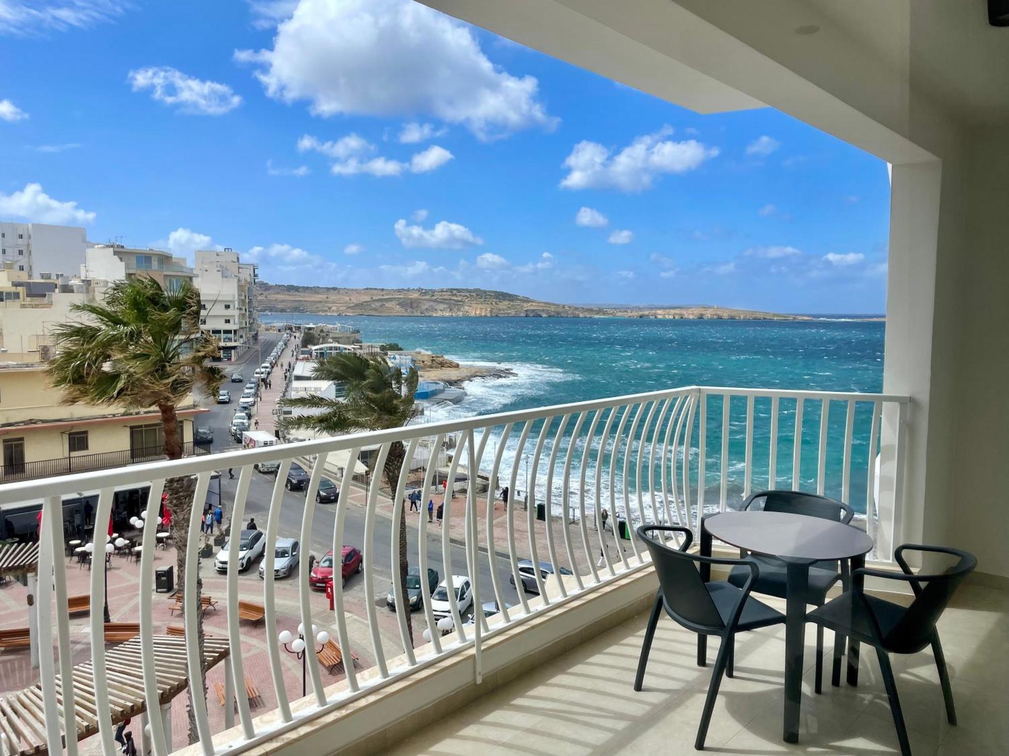 Bugibba Square Seafront Lux Apartments By Holi St. Paul's Bay Exterior photo